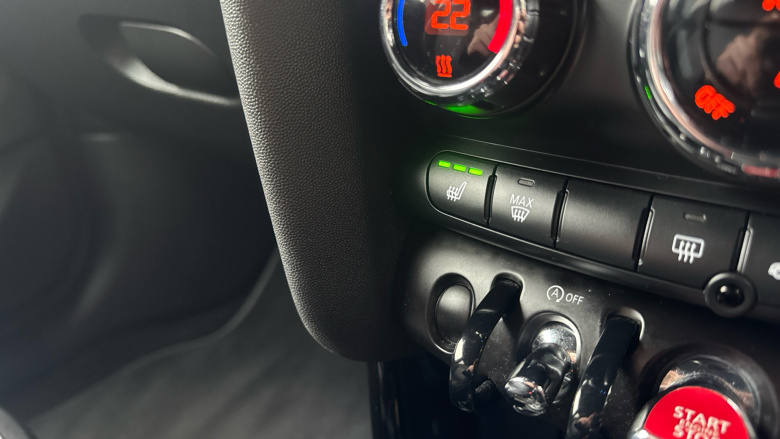 MINI Hatchback 2.0 Cooper S Exclusive 5dr Auto [Comfort/Nav Pack] Petrol Hatchback